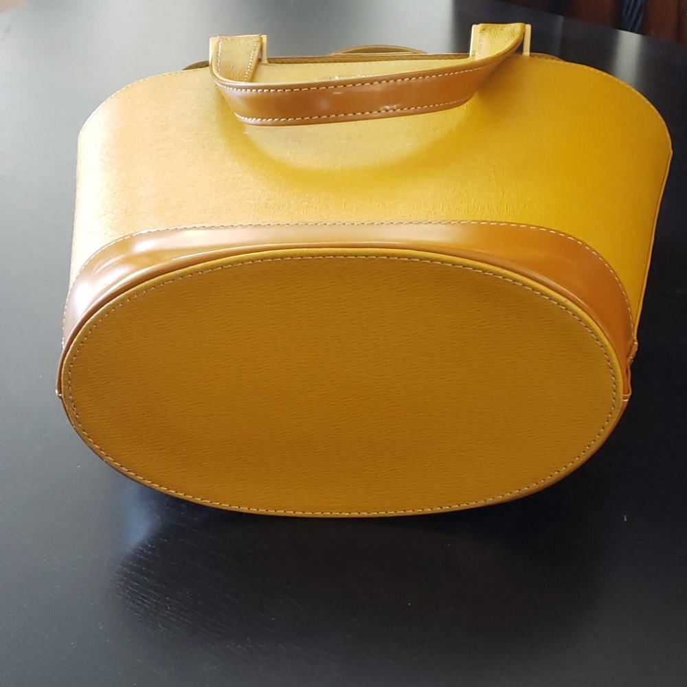 Burberry Handbag - Picture 5 of 8